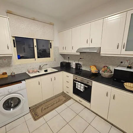 Front Pool Garden 아파트