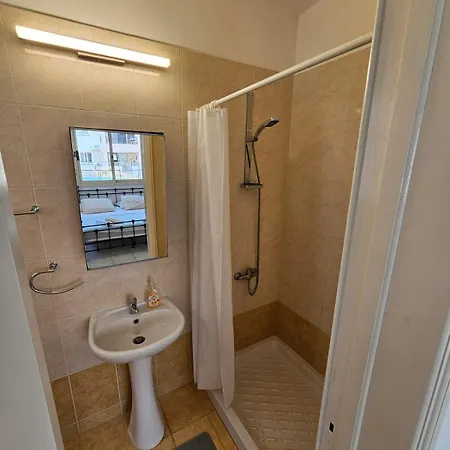 Front Pool Garden 아파트