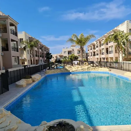 Front Pool Garden 아파트 *