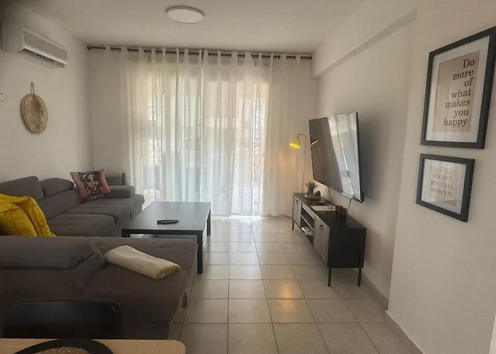 Front Pool Garden Apartmán *