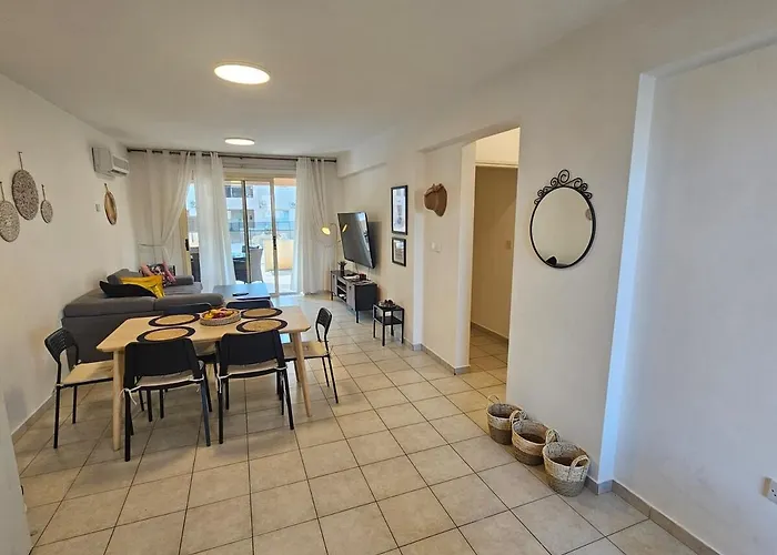 Apartmán Front Pool Garden