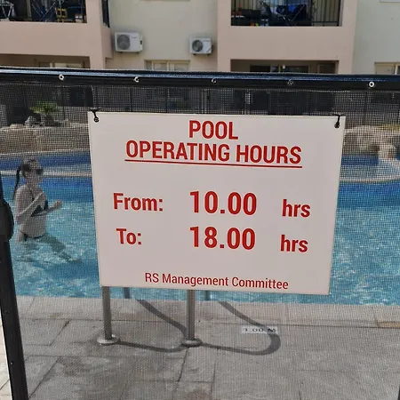 Apartment Front Pool Garden *