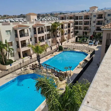Front Pool Garden Apartment Paphos