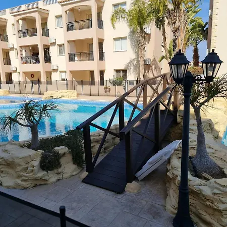 Apartment Front Pool Garden Paphos
