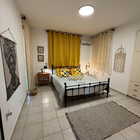 Front Pool Garden Apartment Paphos