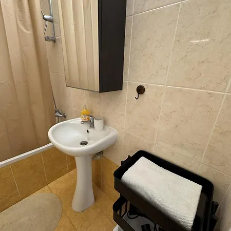 Front Pool Garden Apartment Paphos