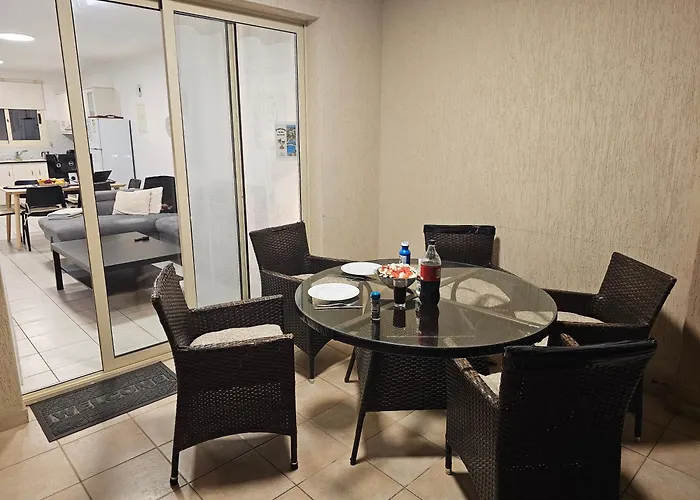 Front Pool Garden Lägenhet Paphos