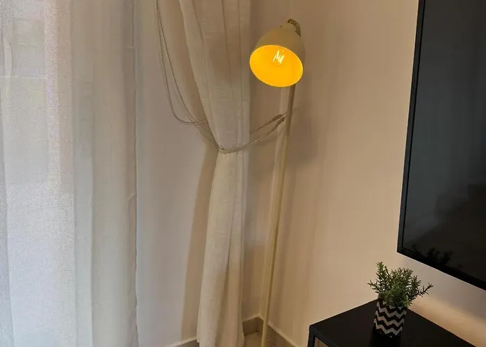 Front Pool Garden Lägenhet