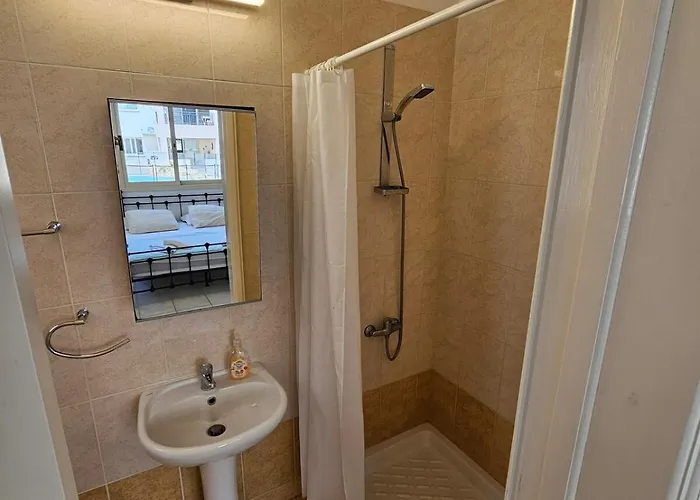 Front Pool Garden Lägenhet