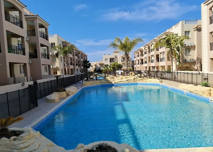 Front Pool Garden Lägenhet *