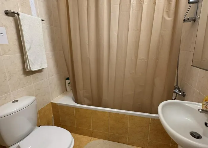 Front Pool Garden Lägenhet