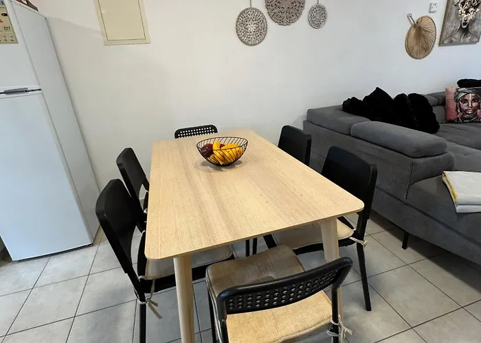 Front Pool Garden Lägenhet *