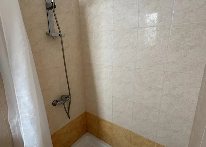 Front Pool Garden Lägenhet *