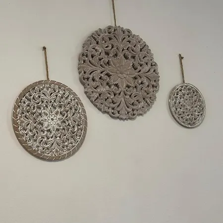 Daire Front Pool Garden